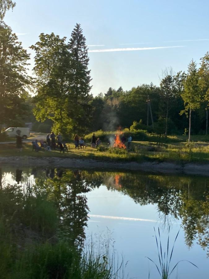 Marika Puhkekuela - Metsanurga Oeoemaja "Shared Bathroom" Nova Luaran gambar