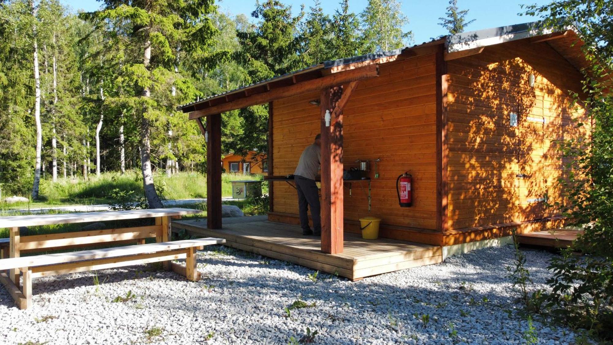 Marika Puhkekuela - Metsanurga Oeoemaja "Shared Bathroom" Nova Luaran gambar